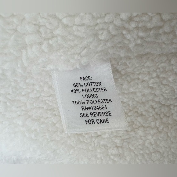 EUC GAIAM Women’s Yoga Faux Fur Sherpa Jacket - Picture 6 of 6